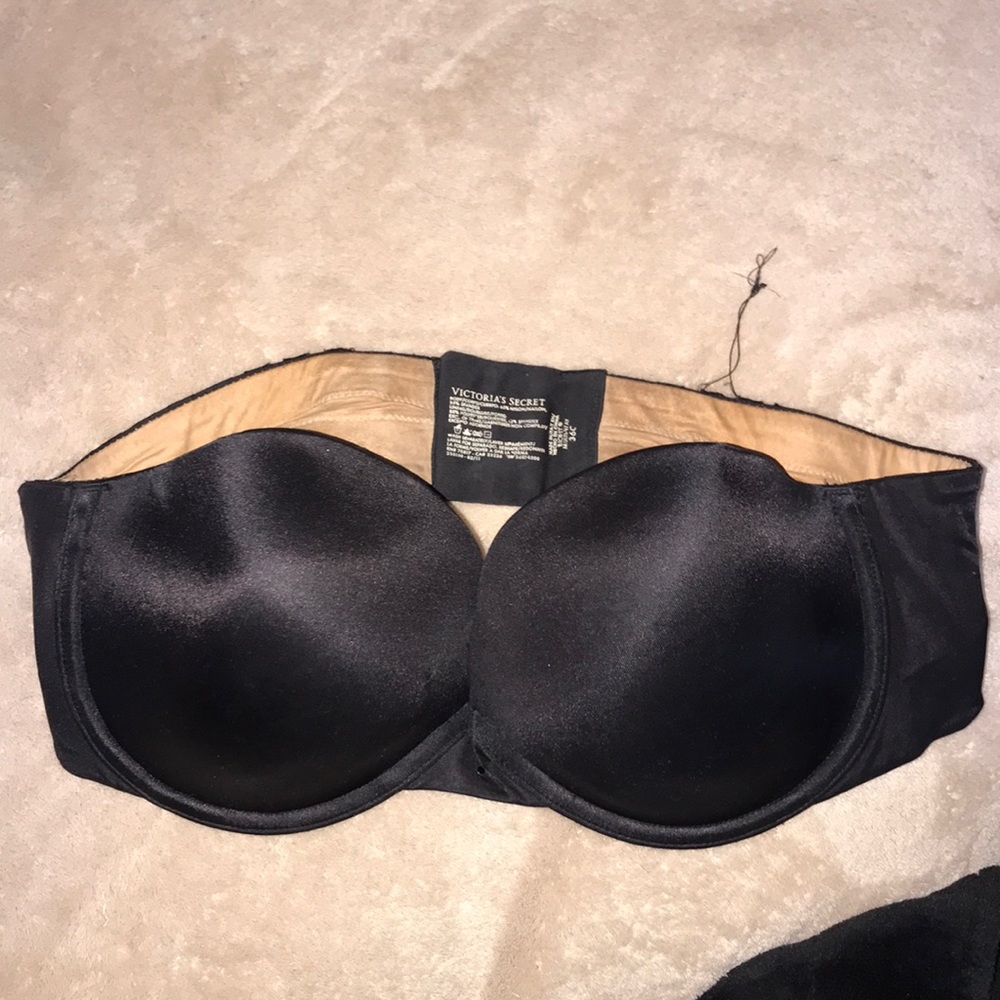 Victoria’s Secret strapless black bra 36C 💕